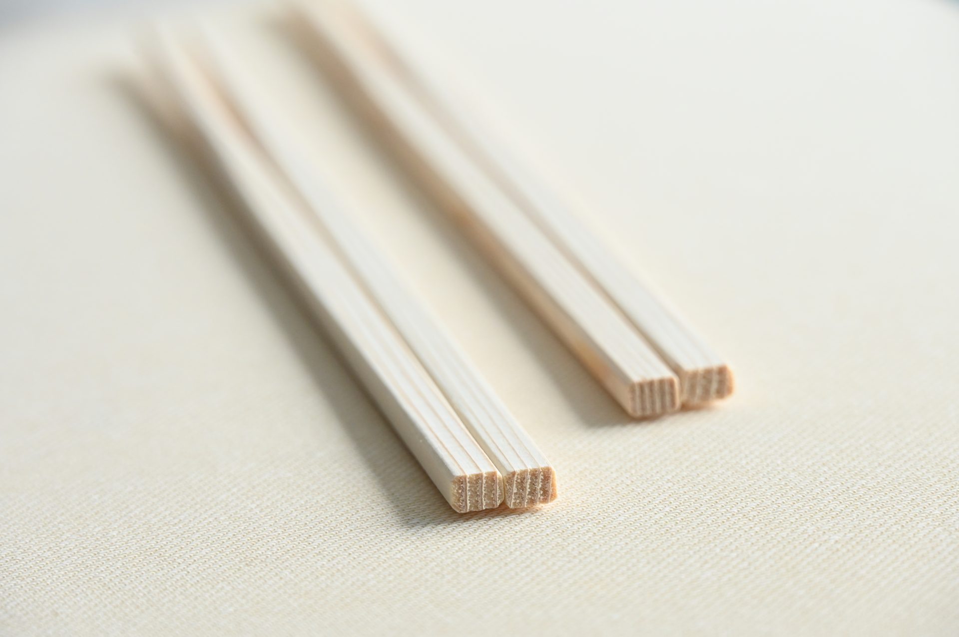 吉野杉のお箸(角箸)断面
